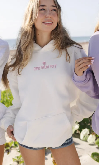 Best Outfits to Wear with Pink Palm Puff